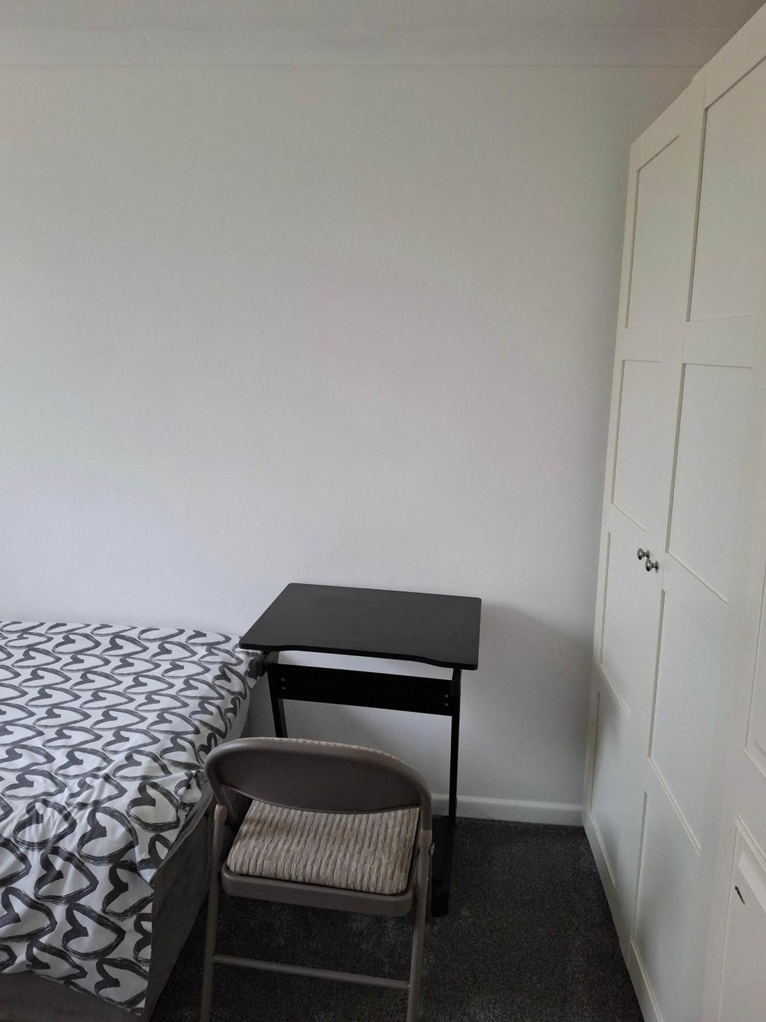 Nicely Decorated 3 Bedroom House Near Heathrow, London Staines-upon-Thames Kültér fotó