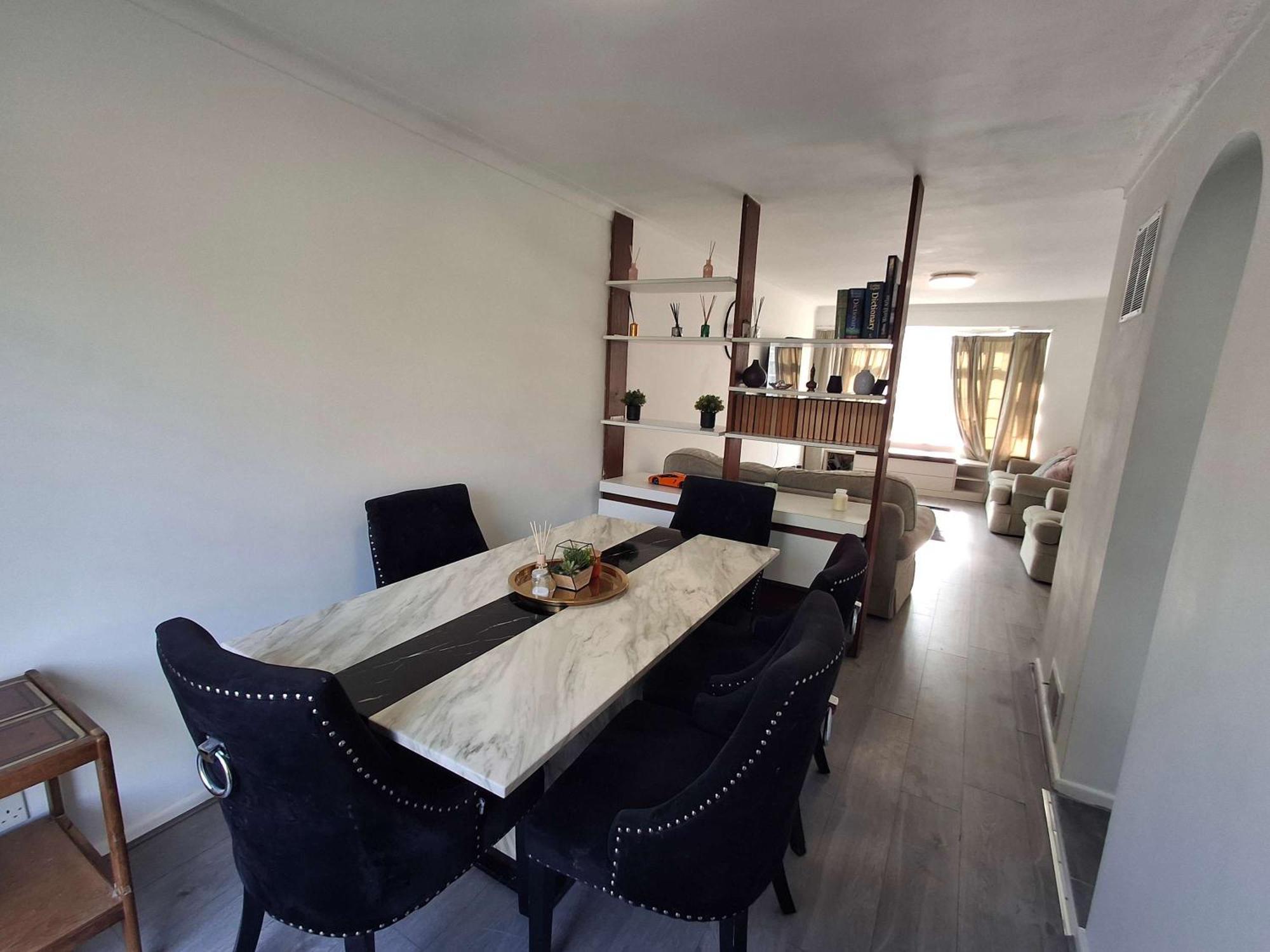 Nicely Decorated 3 Bedroom House Near Heathrow, London Staines-upon-Thames Kültér fotó