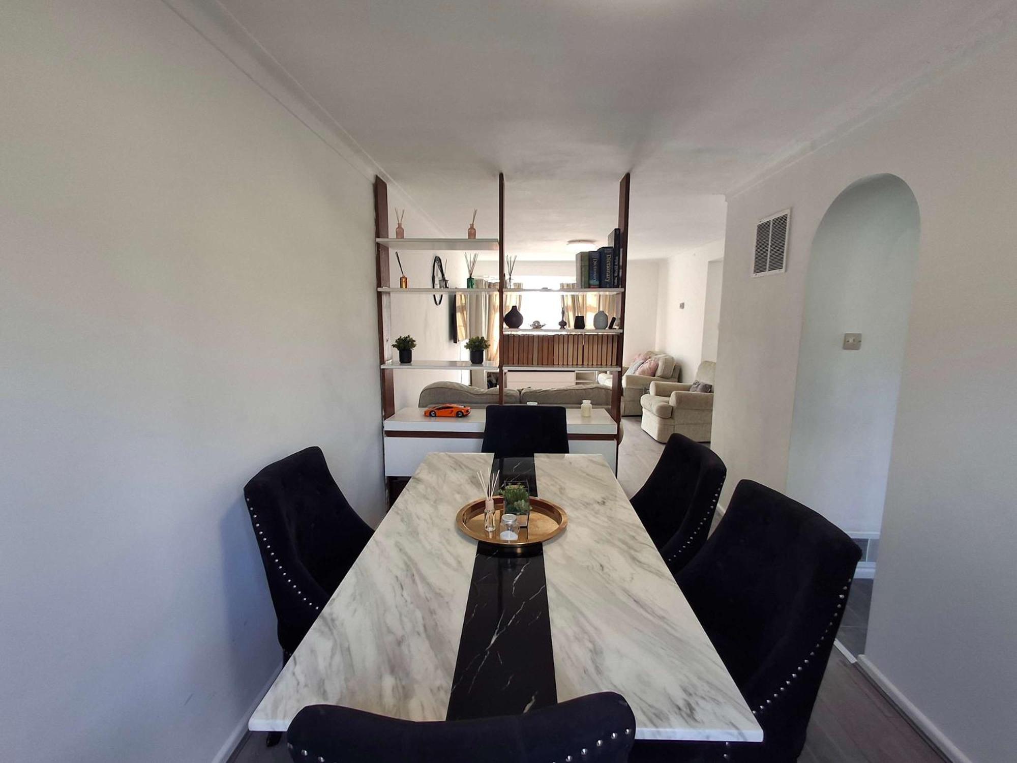 Nicely Decorated 3 Bedroom House Near Heathrow, London Staines-upon-Thames Kültér fotó