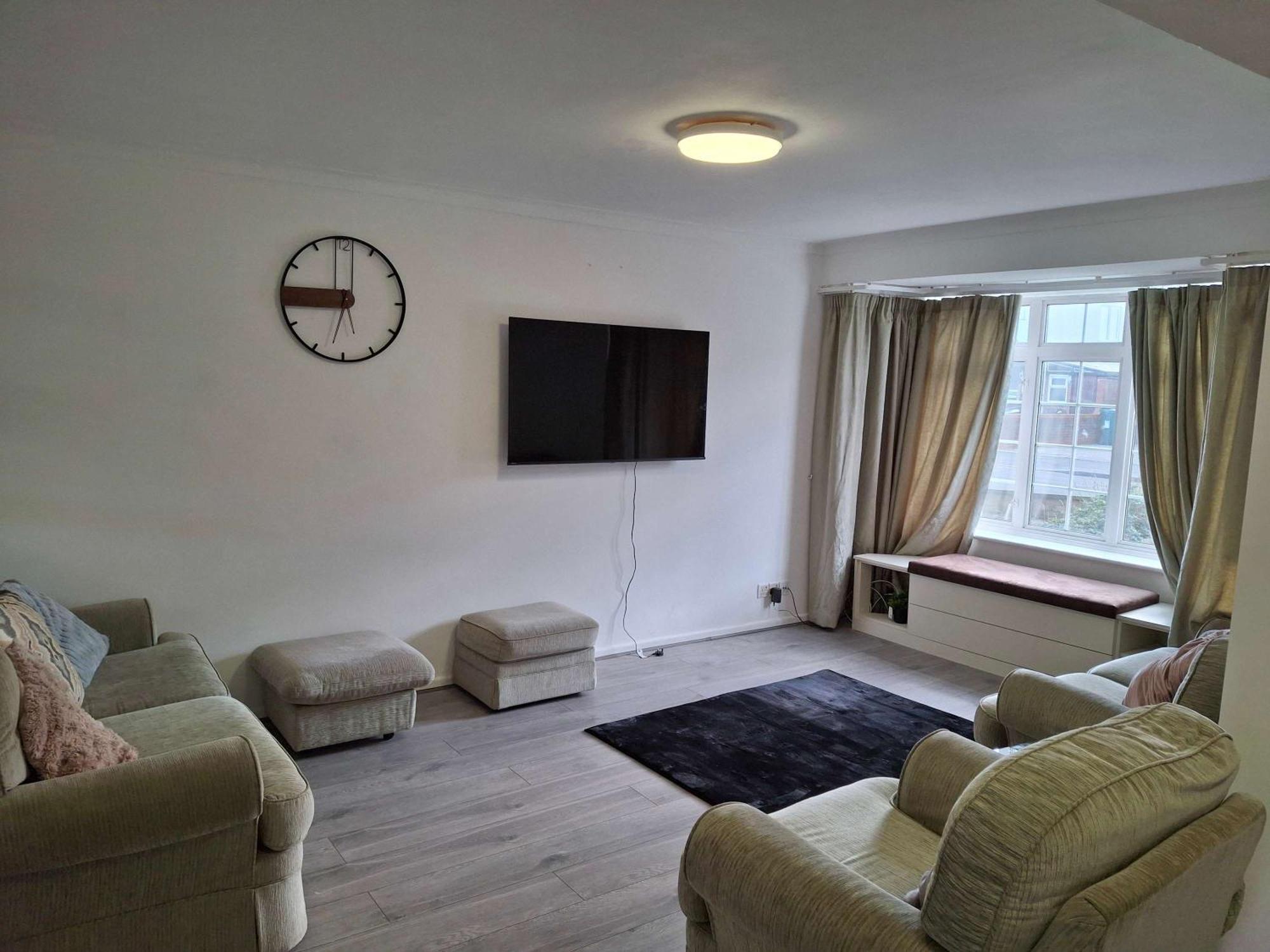 Nicely Decorated 3 Bedroom House Near Heathrow, London Staines-upon-Thames Kültér fotó